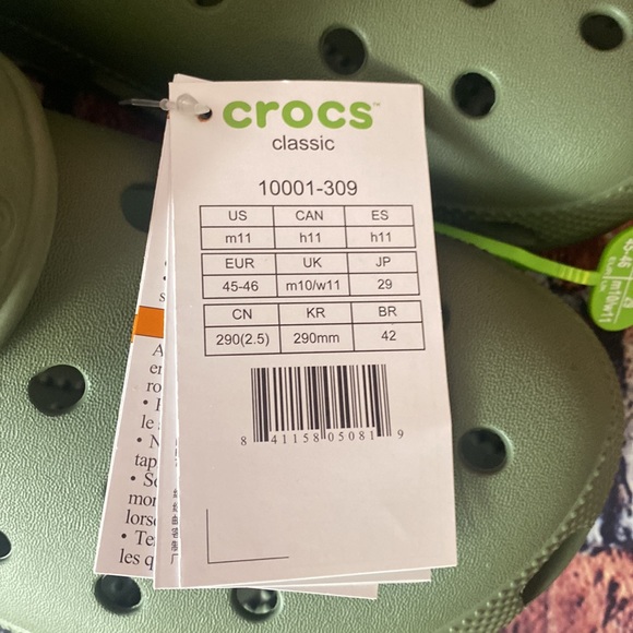 Crocs CLASSIC CLOG in Army Green - Picture 6 of 8